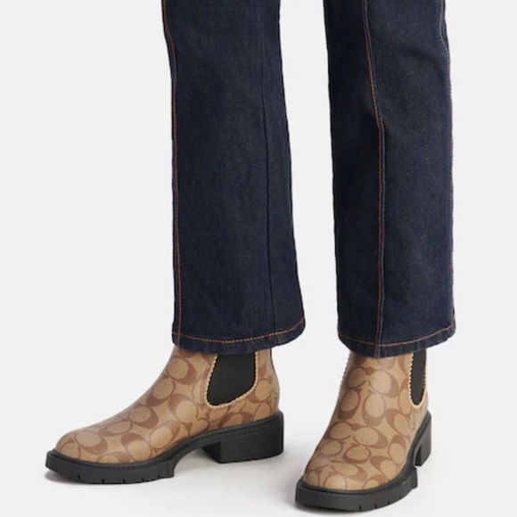 COACH Levy Bootie In Signature Canvas 9 B - Picture 5 of 6